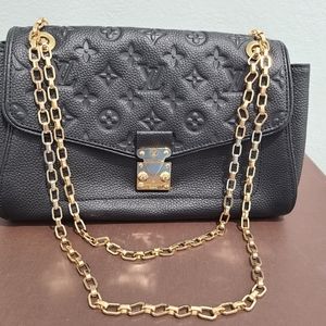 Black purse